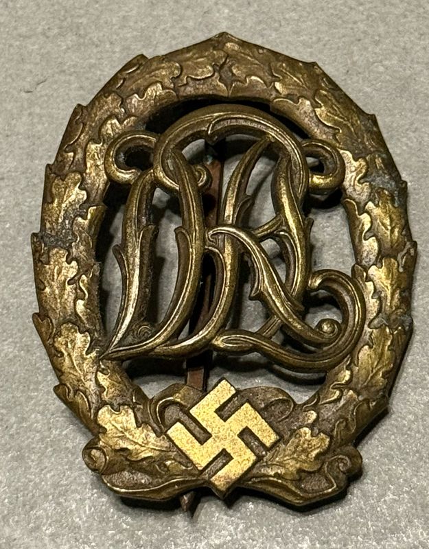Z German Third Reich DRL Sports Badge In Bronze Deutscher Reichsbund für Leibesübungen *