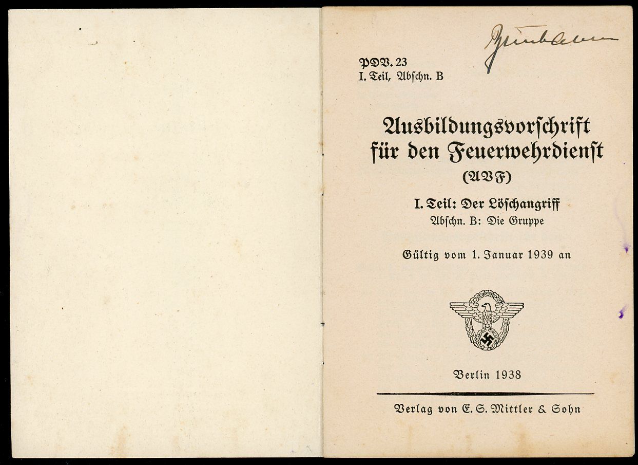 Z FACEBOOK AUCTION - German WW2 Fire Service Training Regulation Book Feuer Polizei 1938, STARTING BID $25 *