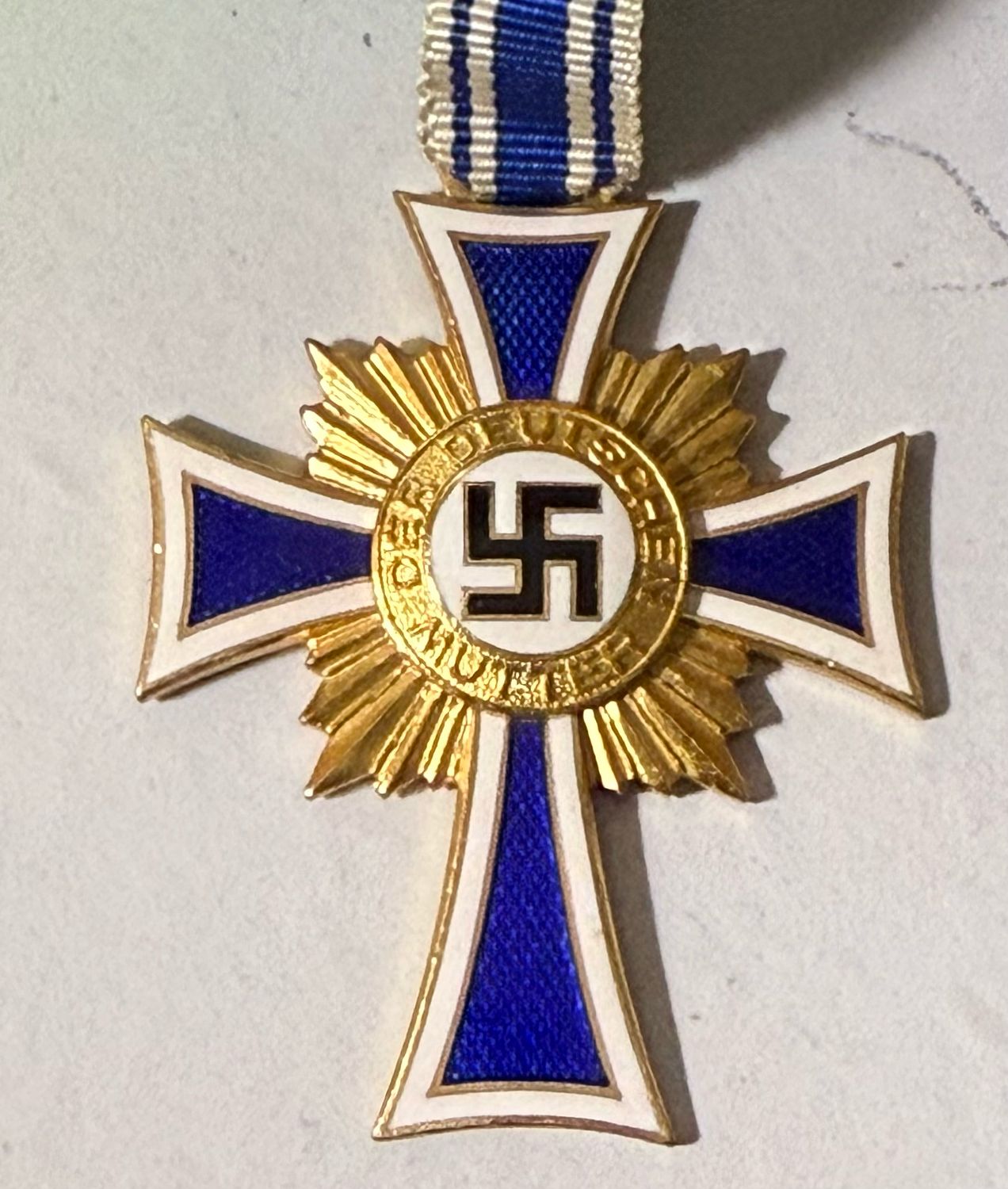Z German WW2 Mother&#39;s Cross In Gold with Ribbon *