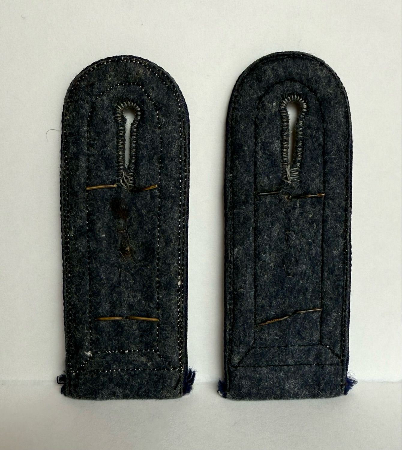 FACEBOOK AUCTION - Pair of Luftwaffe Medical NCO Shoulder Boards Sanitätsobderfeldwebel *