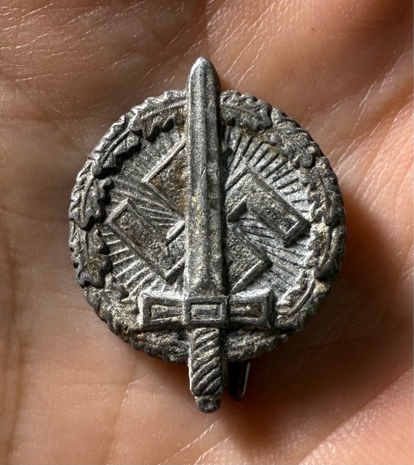 Z FACEBOOK AUCTION - NSKOV German Third Reich Veteran&#39;s Organization Donation Tinnie Badge - STARTING BID $5 *