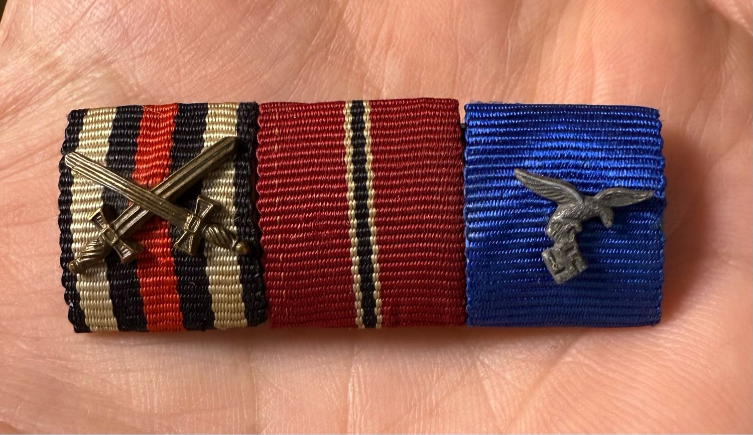 German WW1 and WW2 Three Place Ribbon Bar: Hindenburg Cross, Russian Front Medal, Luftwaffe 4 Year Service *