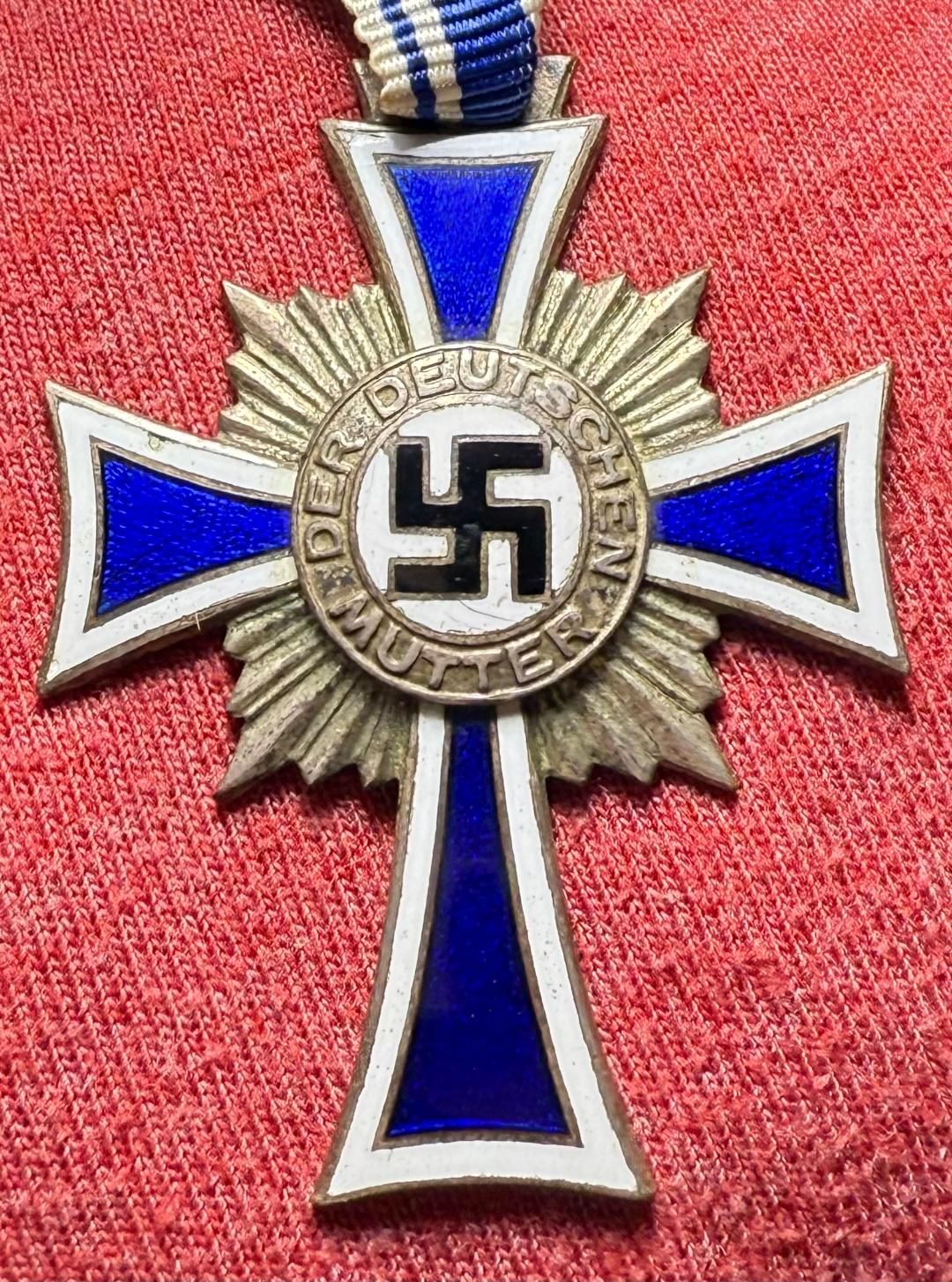 Z FACEBOOK AUCTION - German Third Reich Mother&#39;s Cross in Silver with Ribbon, STARTING BID $20 *