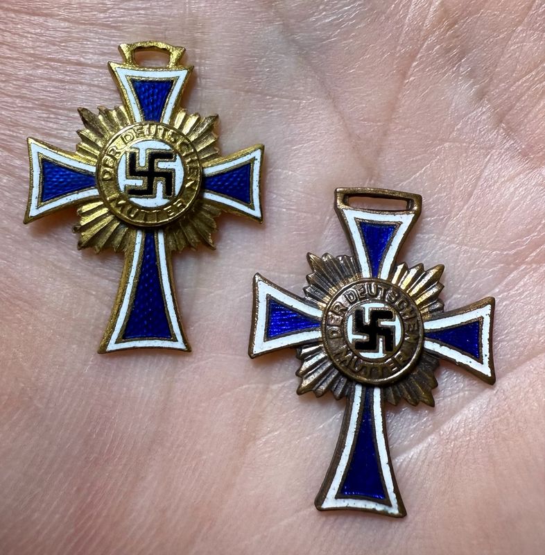 Z FACEBOOK AUCTION - LOT OF 2 MINIATURE MOTHER&#39;S CROSS AWARDS: GOLD AND BRONZE, $25 STARTING BID