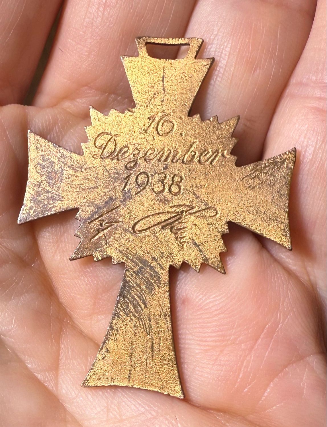 Z FACEBOOK AUCTION - GERMAN MOTHER&#39;S CROSS IN BRONZE, STARTING BID $30 *