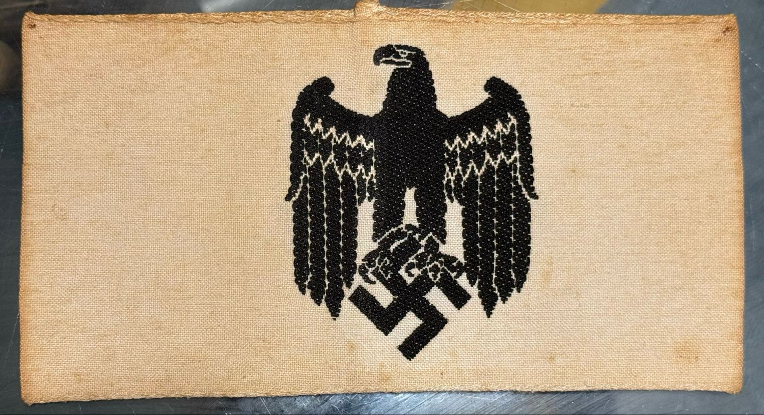 Z FACEBOOK AUCTION - German WW2 Wehrmacht Recruiter Armband *