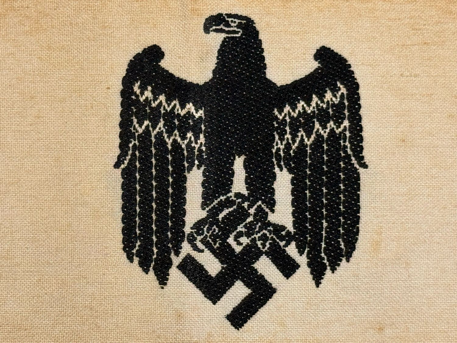 Z FACEBOOK AUCTION - German WW2 Wehrmacht Recruiter Armband *