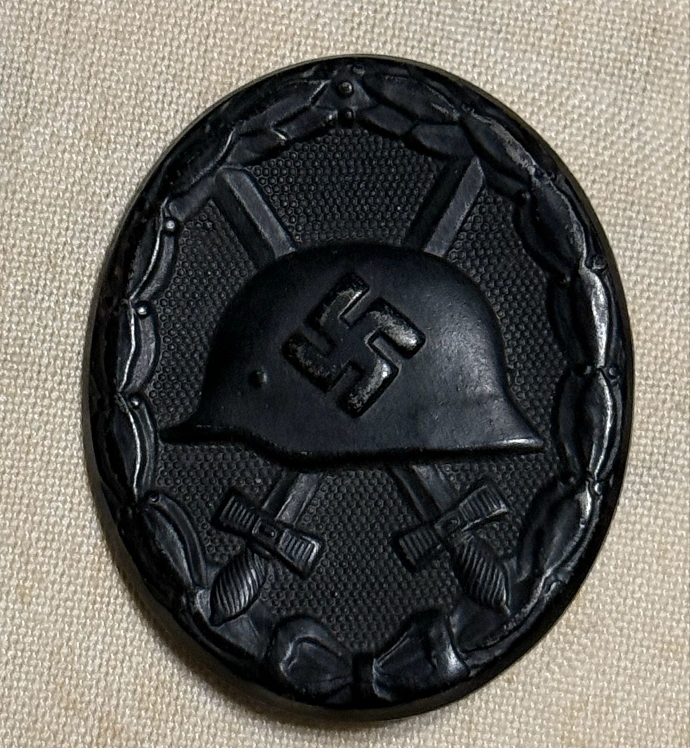 Z FACEBOOK AUCTION - German WW2 Black Wound Badge *