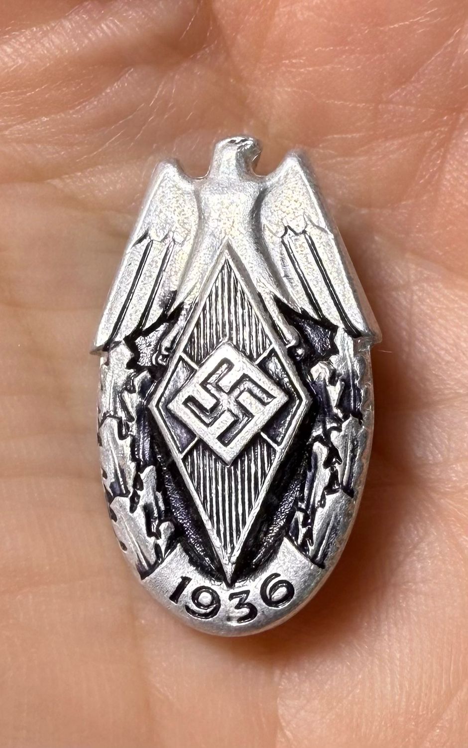 Z FACEBOOK AUCTION - Hitler Youth 1936 Youth Festival Sports Event Tinnie Badge *