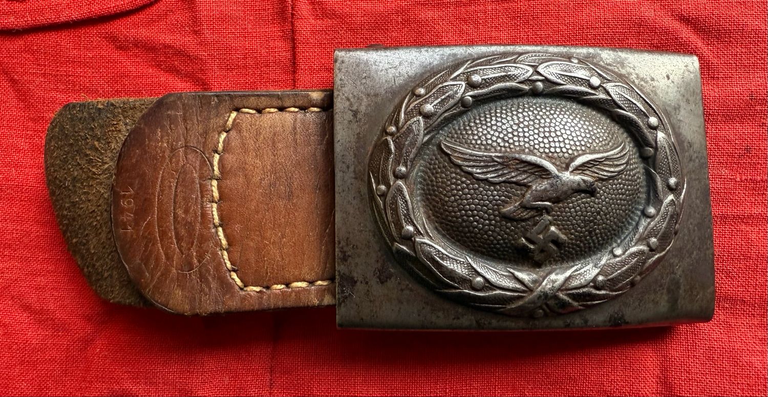 Z FACEBOOK AUCTION - LUFTWAFFE TABBED BELT BUCKLE ASSMANN 1941 *