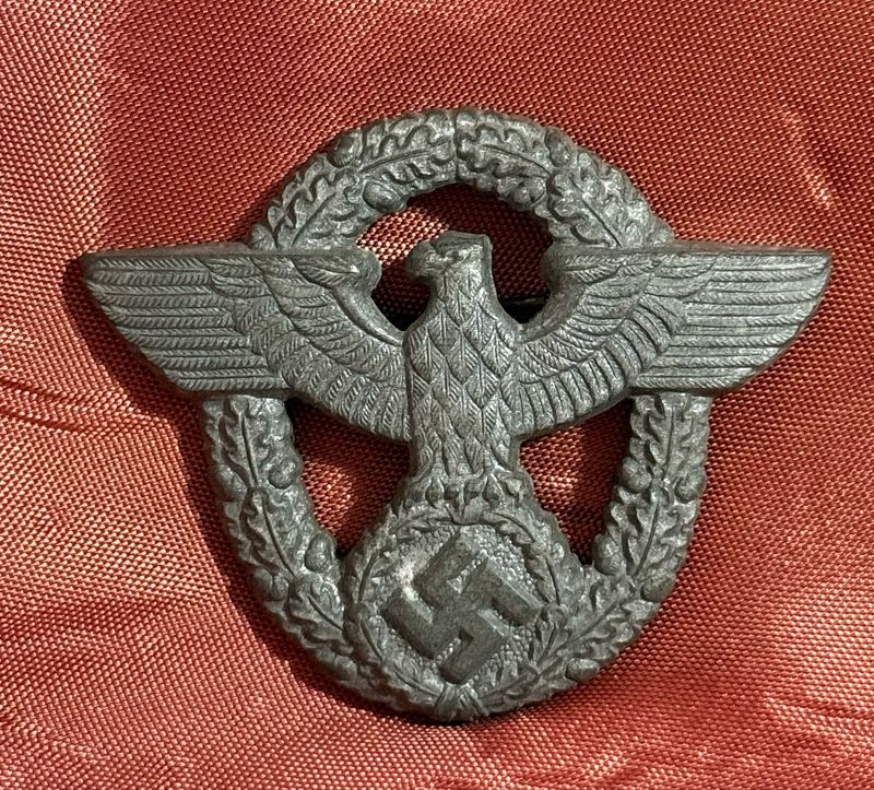 Z FACEBOOK AUCTION - GERMAN POLICE VISOR CAP EAGLE *