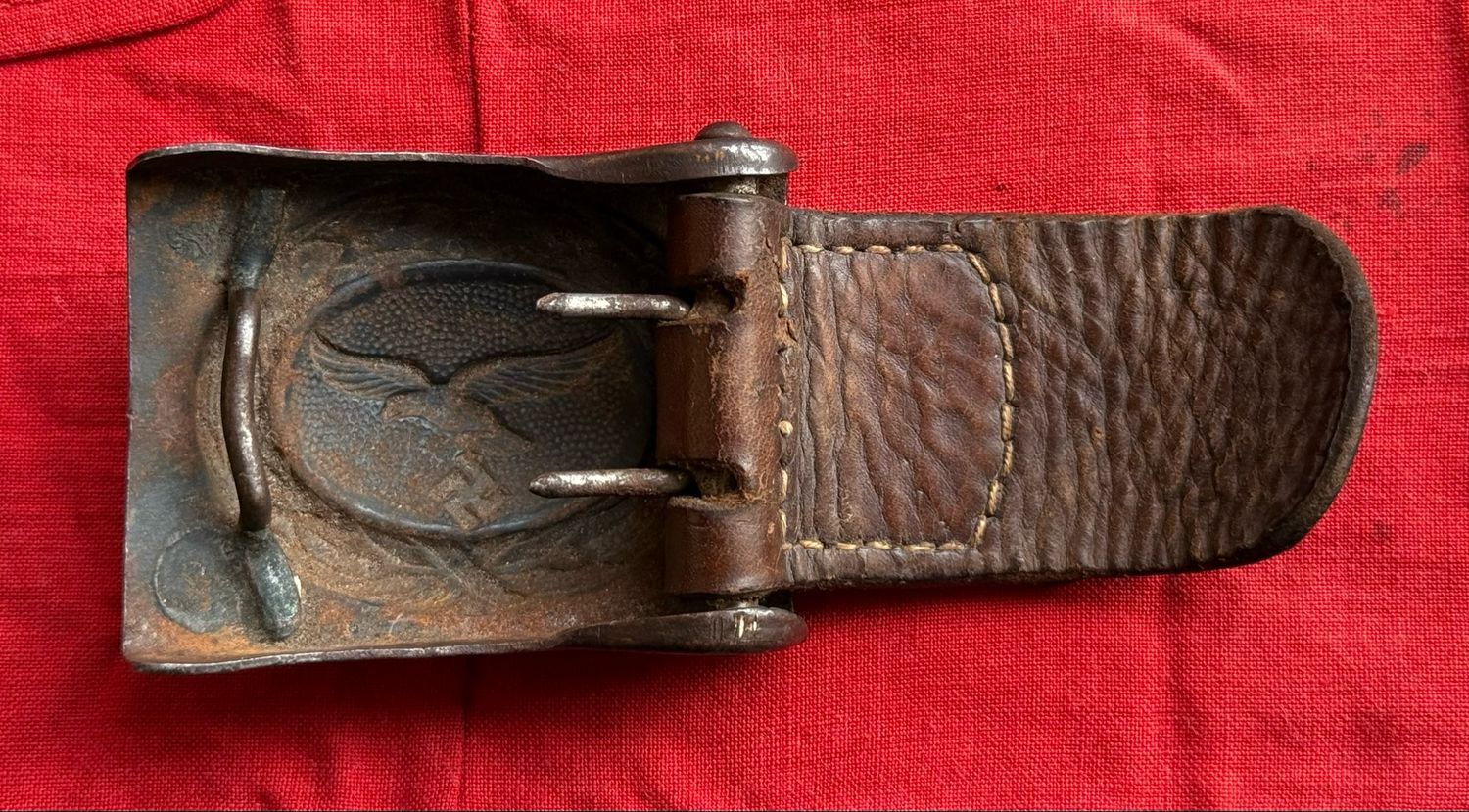 Z FACEBOOK AUCTION - LUFTWAFFE TABBED BELT BUCKLE ASSMANN 1941 *