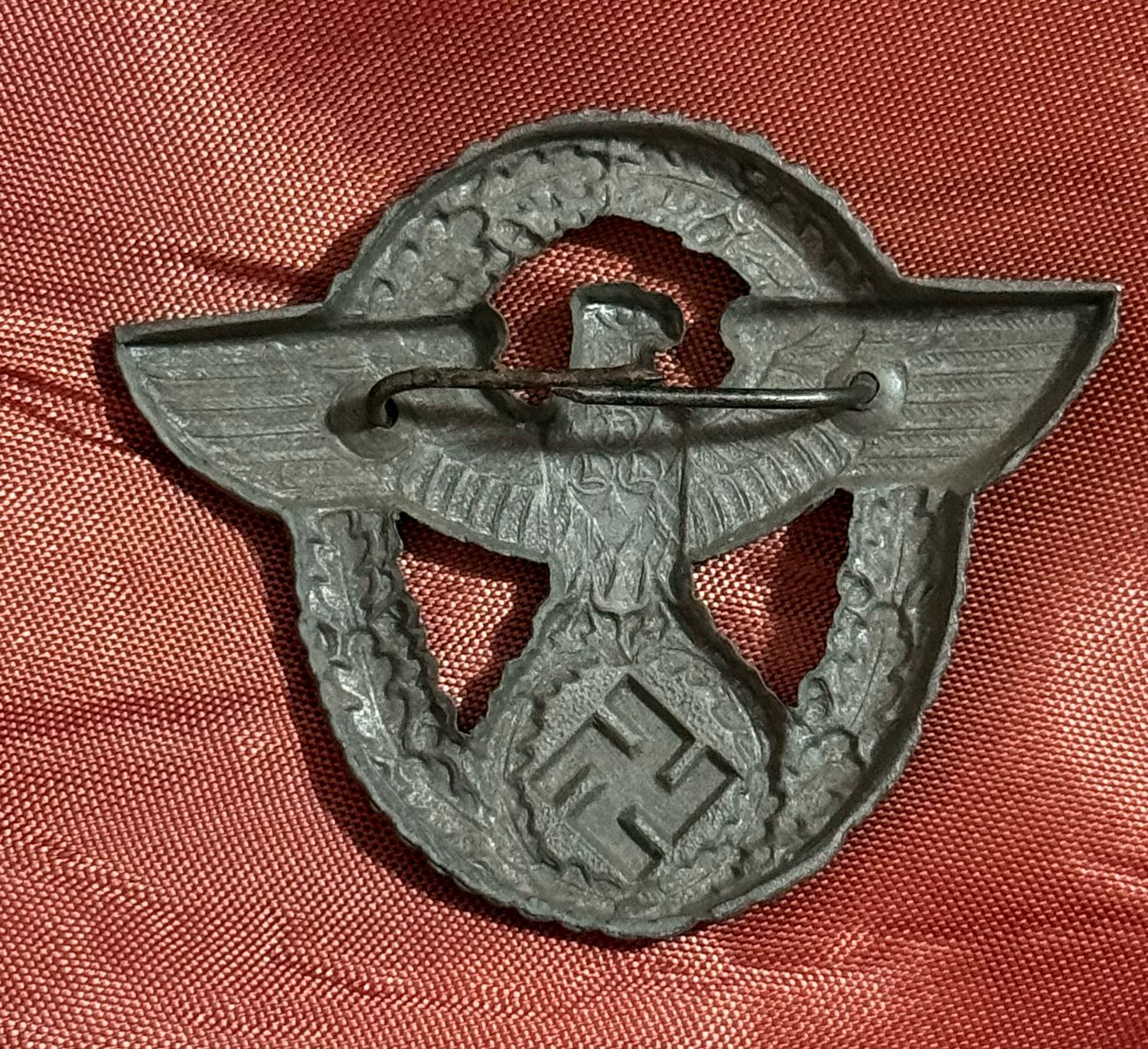 Z FACEBOOK AUCTION - GERMAN POLICE VISOR CAP EAGLE *