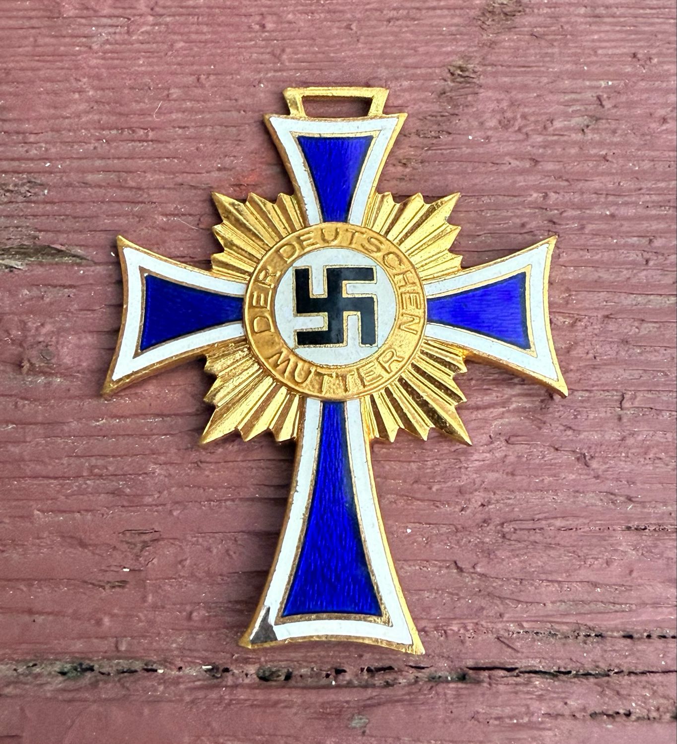 Z FACEBOOK AUCTION - Cased German Mother&#39;s Cross In Gold *