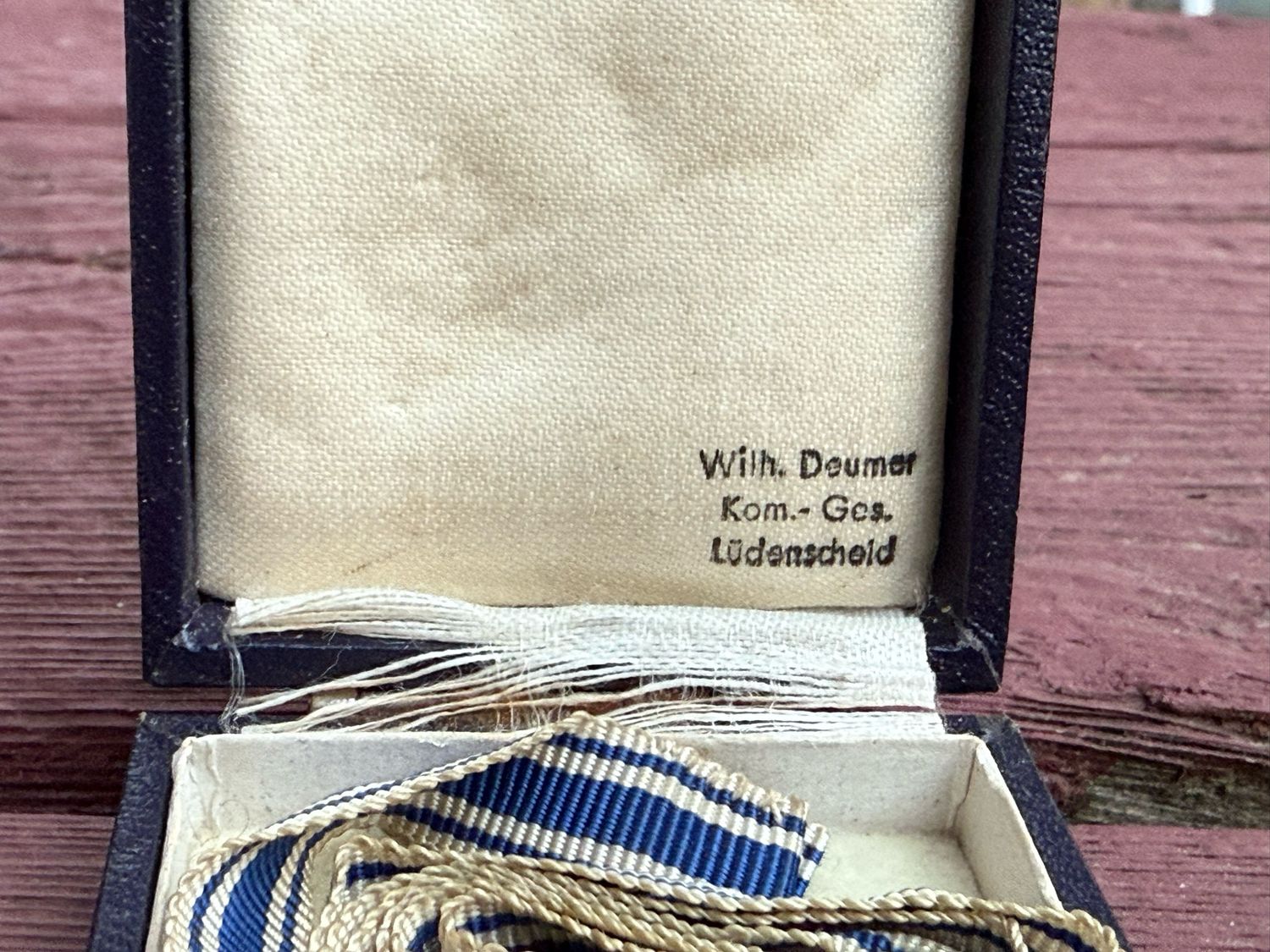 Z FACEBOOK AUCTION - Cased German Mother&#39;s Cross In Gold *