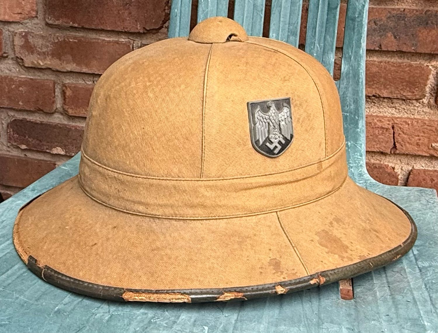 Z FACEBOOK AUCTION - GERMAN WW2 FIRST PATTERN TROPICAL PITH HELMET, AFRIKA KORPS HAT, STARTING BID $250*