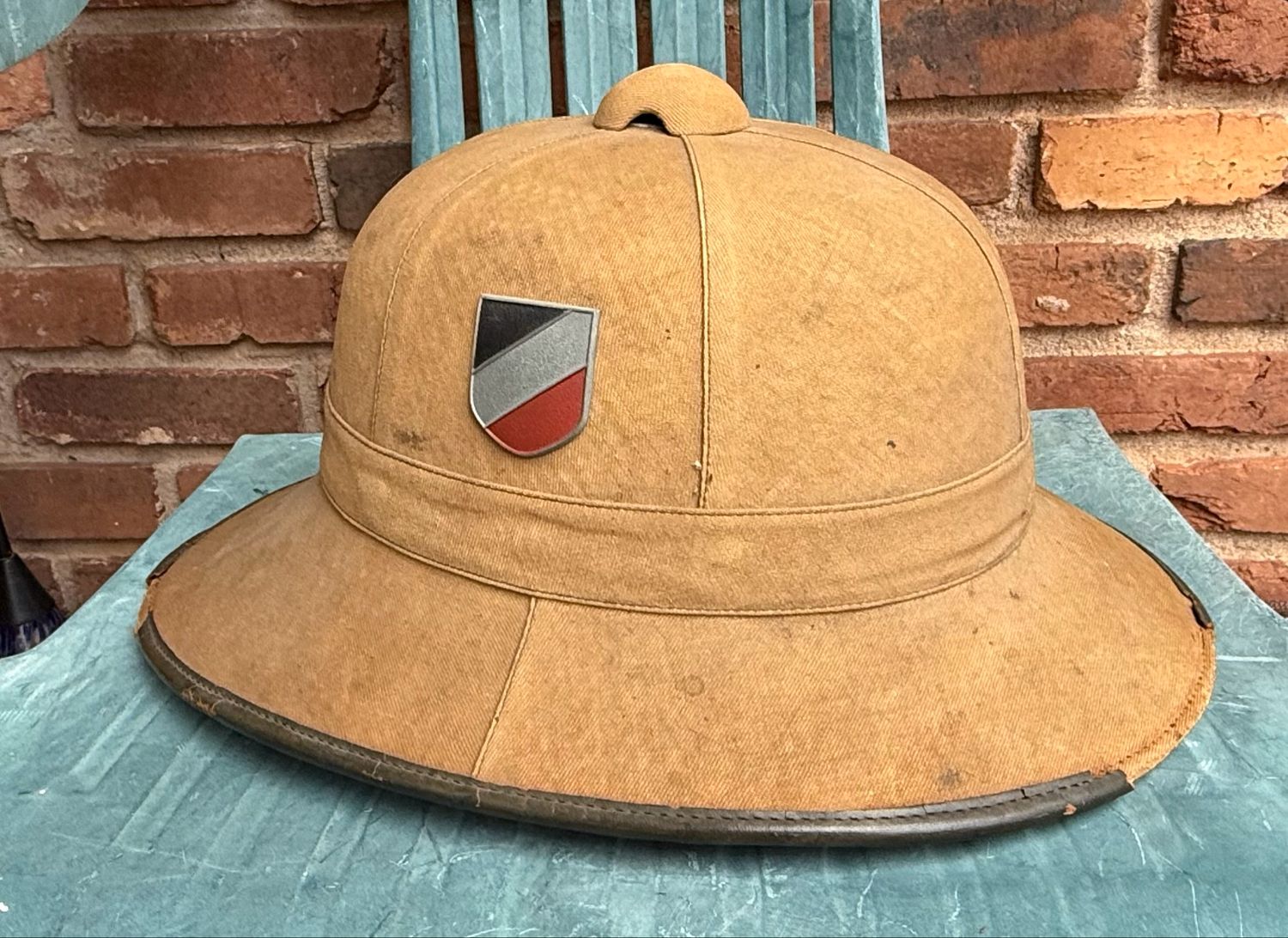 Z FACEBOOK AUCTION - GERMAN WW2 FIRST PATTERN TROPICAL PITH HELMET, AFRIKA KORPS HAT, STARTING BID $250*