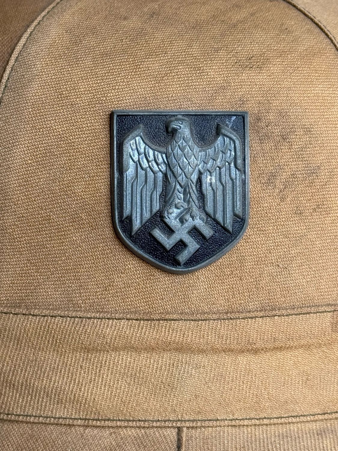 Z FACEBOOK AUCTION - GERMAN WW2 FIRST PATTERN TROPICAL PITH HELMET, AFRIKA KORPS HAT, STARTING BID $250*