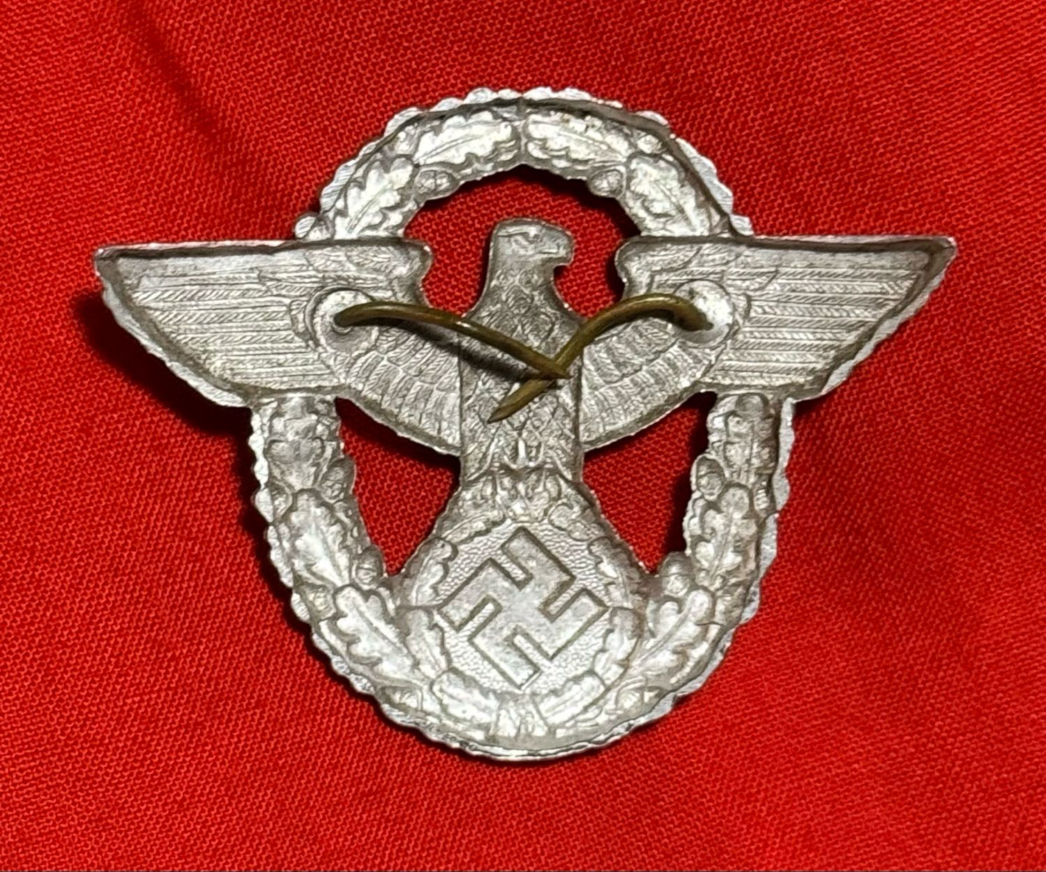 Z FACEBOOK AUCTION - German Polizei Visor Cap Eagle, Police Hat Pin, Starting Bid $35 *