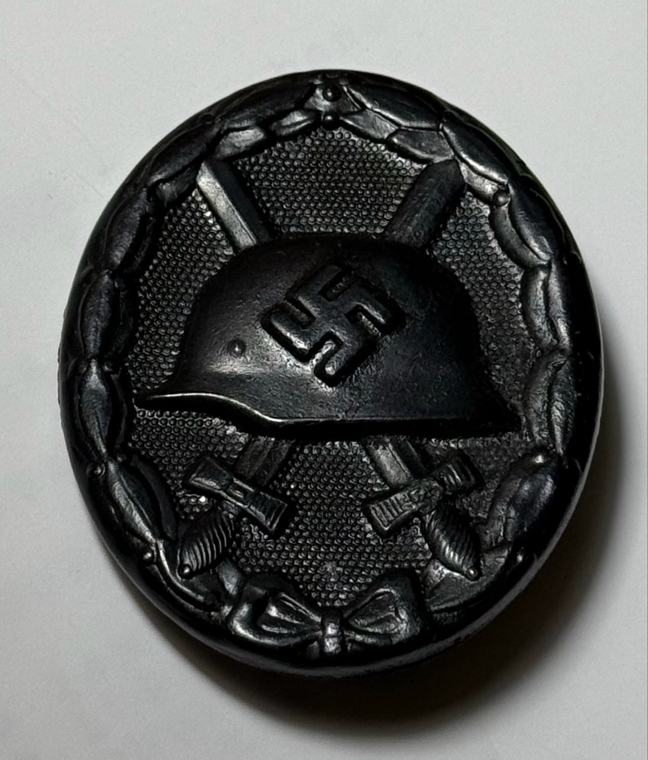 Z FACEBOOK AUCTION - German WW2 Black Wound Badge, STARTING BID $35 *