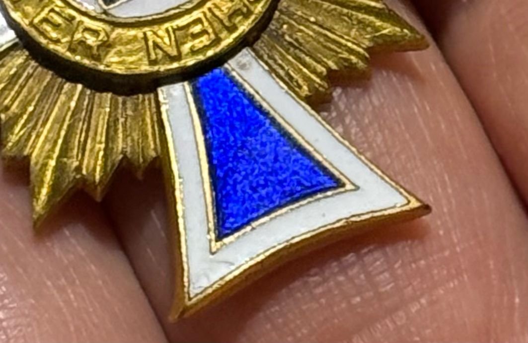 Z Cased German Mother&#39;s Cross In Gold *