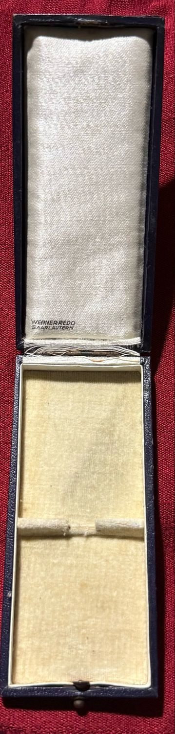 Z Cased German Mother&#39;s Cross In Gold *
