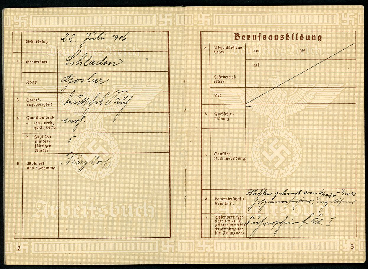 Z FACEBOOK AUCTION - German Arbeitsbuch, 2nd Pattern, Worked Deutsche Reichsbahn Rail Depot Worker 1938 - 1940, STARTING BID $12  *