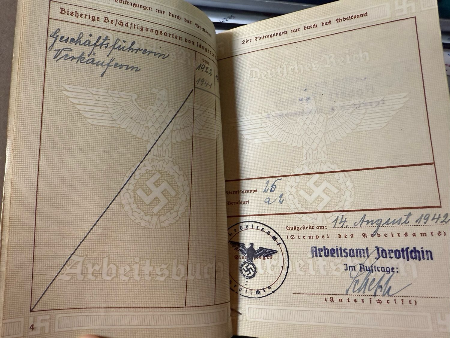 Z FACEBOOK AUCTION - GERMAN WW2 ARBEITSBUCH FOR POLISH SALES WOMAN &quot;NICHT REICHSDEUTSCHER&quot;, STARTING BID $12 *