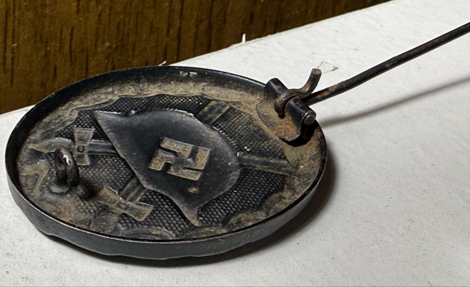 Z FACEBOOK AUCTION - GERMAN WW2 BLACK WOUND BADGE, STARTING BID $35 *