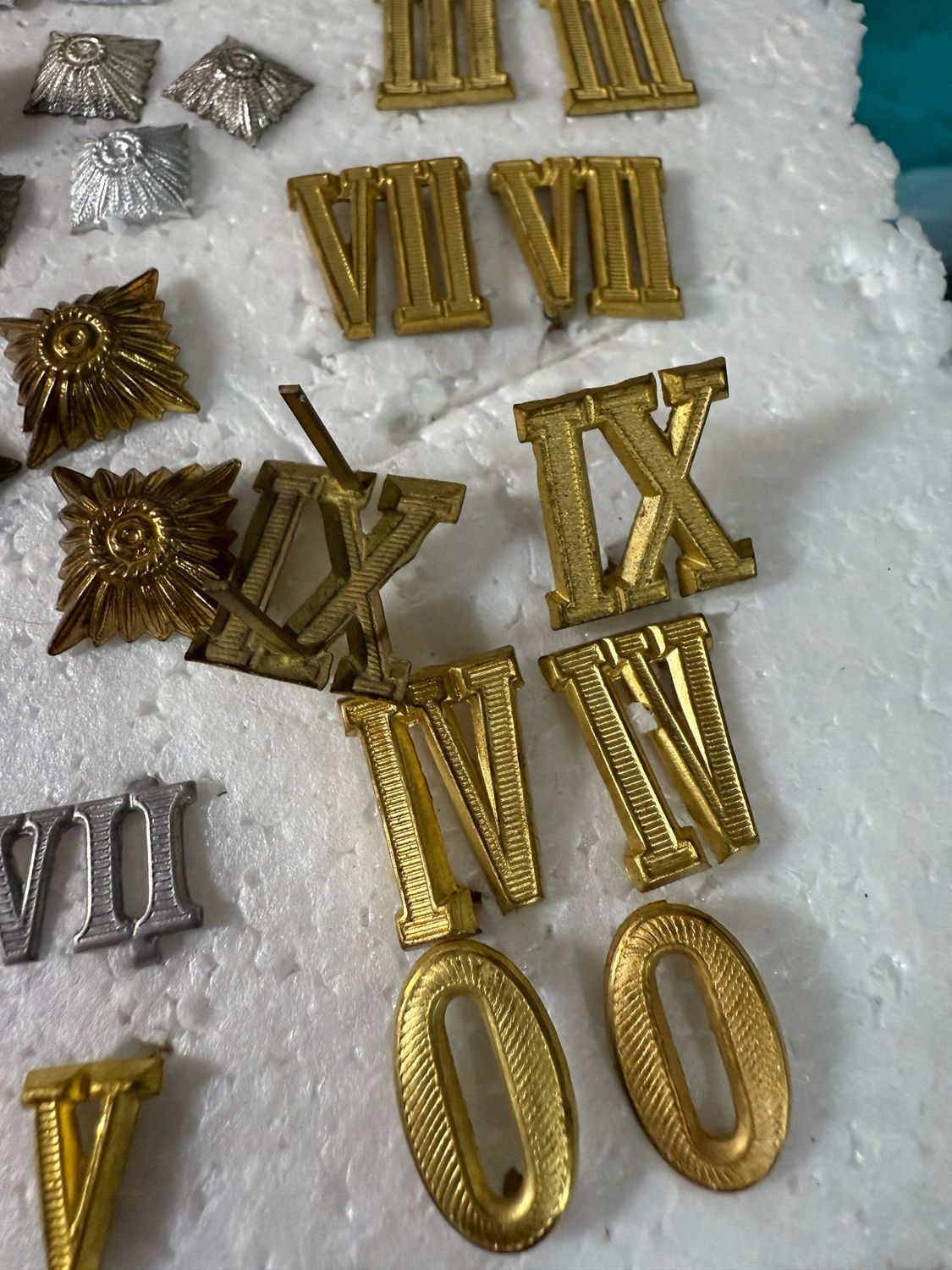 LOT OF OVER 200 GERMAN SHOULDER CYPHERS, RANK PIPS, NUMBERS, ETC *