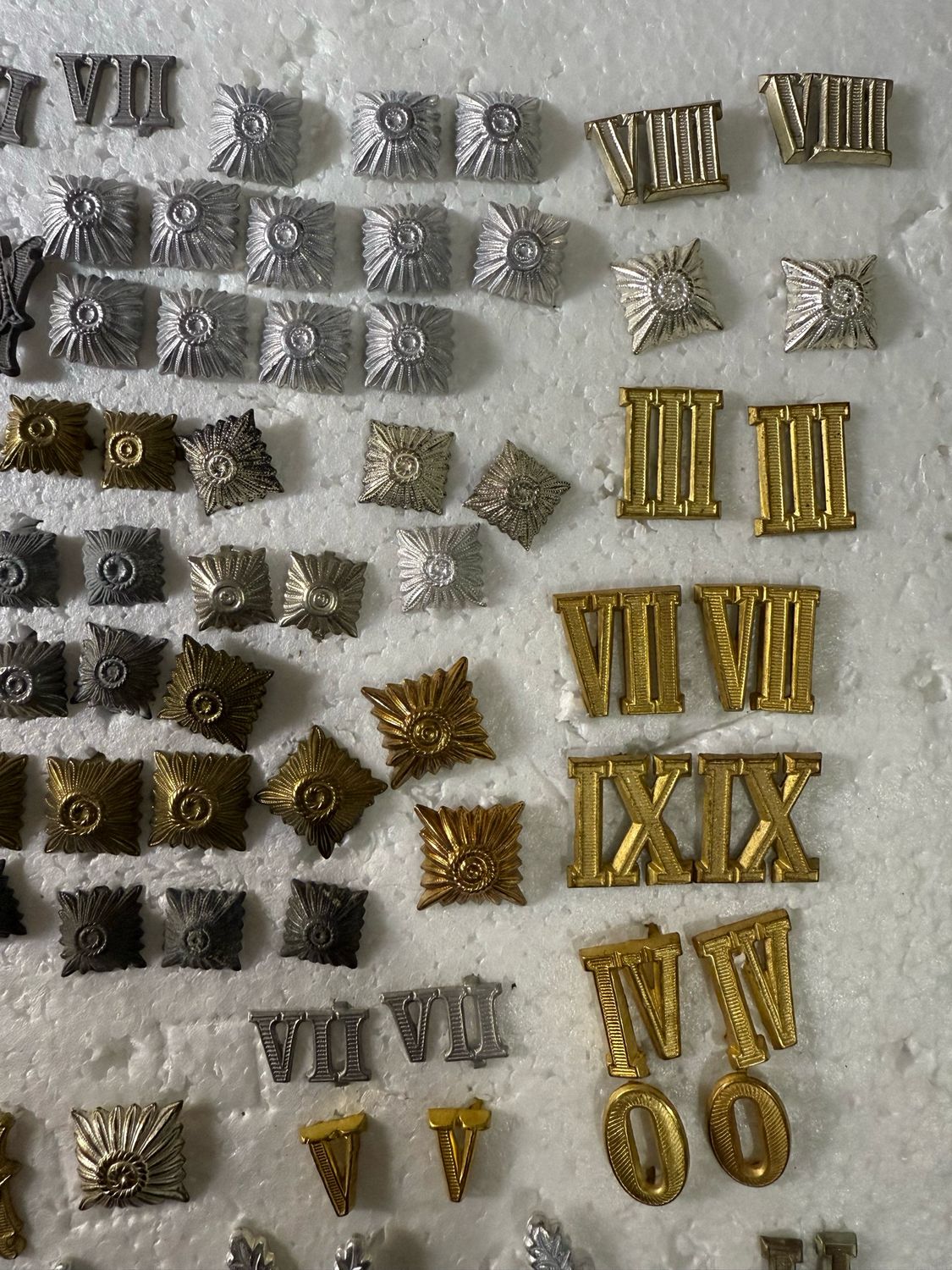 LOT OF OVER 200 GERMAN SHOULDER CYPHERS, RANK PIPS, NUMBERS, ETC *