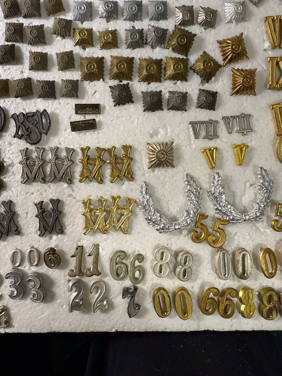 LOT OF OVER 200 GERMAN SHOULDER CYPHERS, RANK PIPS, NUMBERS, ETC *
