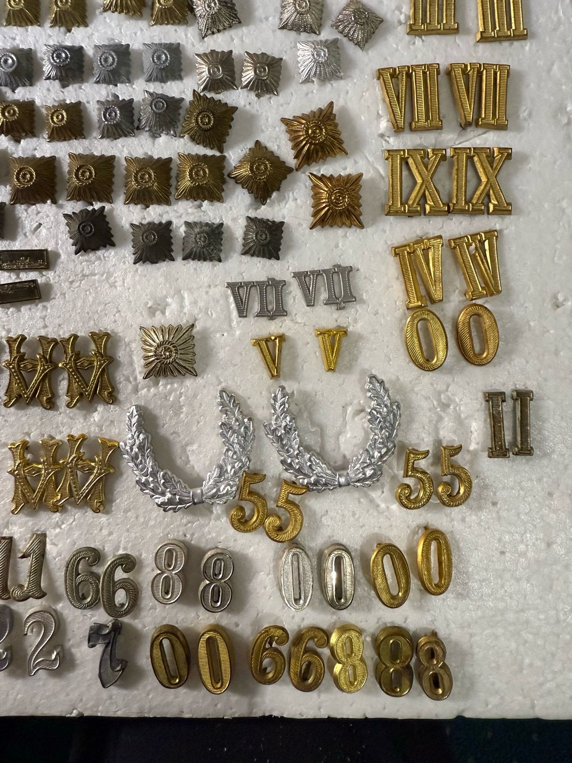 LOT OF OVER 200 GERMAN SHOULDER CYPHERS, RANK PIPS, NUMBERS, ETC *