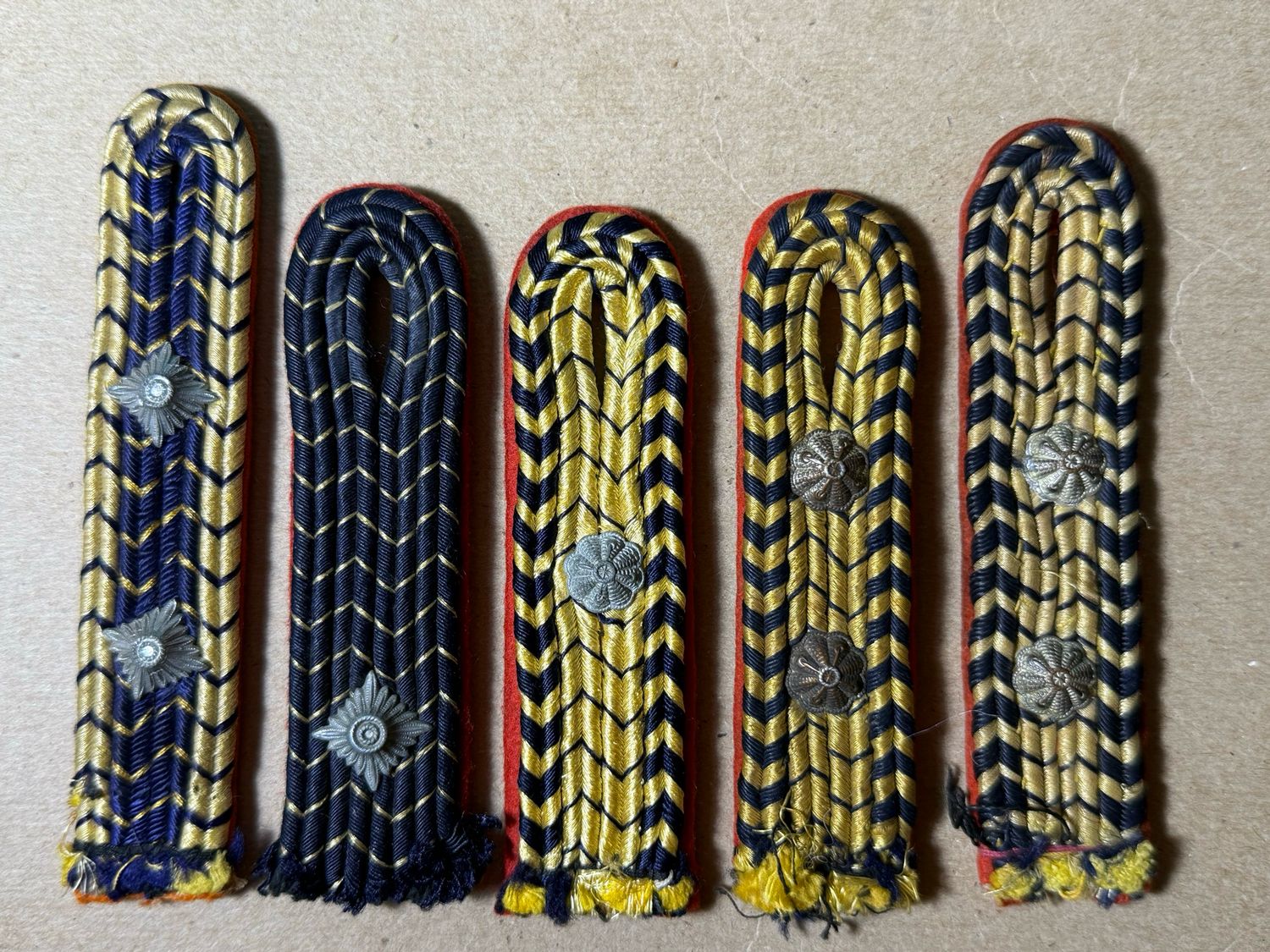 Z FACEBOOK AUCTION - Lot of 5 German Deutsche Reichsbahn National Railway Shoulder Boards, STARTING BID $10 *