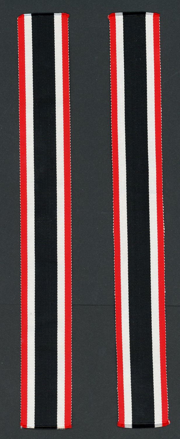 Z FACEBOOK AUCTION - Lot of 2 Original German WW2 War Merit Cross Ribbons KVK, STARTING BID $2 *