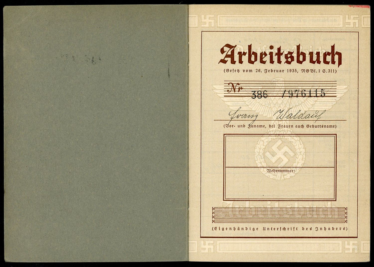 Z FACEBOOK AUCTION - German WW2 2nd Pattern Arbeitsbuch, Reinforced Concrete Worker, Entries Through Early 1946, STARTING BID $12 *
