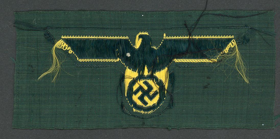 Z FACEBOOK AUCTION - Kriegsmarine Coastal Artillery Cloth Breast Eagle Patch, STARTING BID $10 *