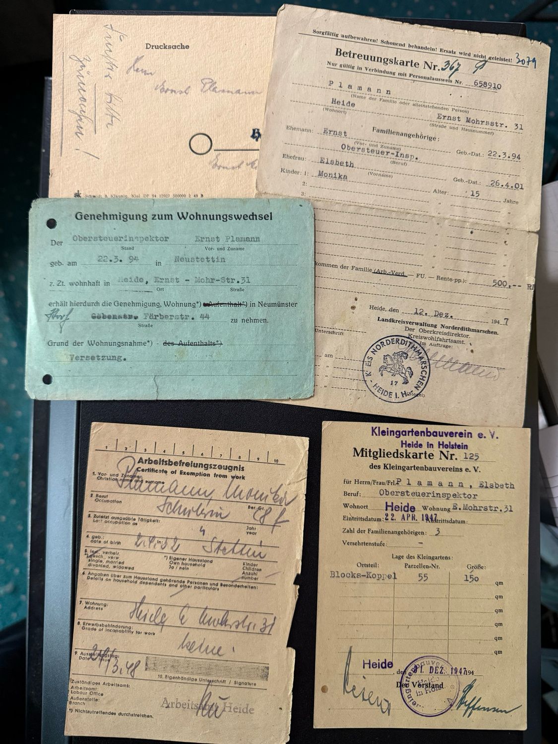 Z FACEBOOK AUCTION - German WW2 Wehrpass &amp; Document Lot, WW1 EK2, Kennkarte, Ration Cards &amp; More, STARTING BID $25 *