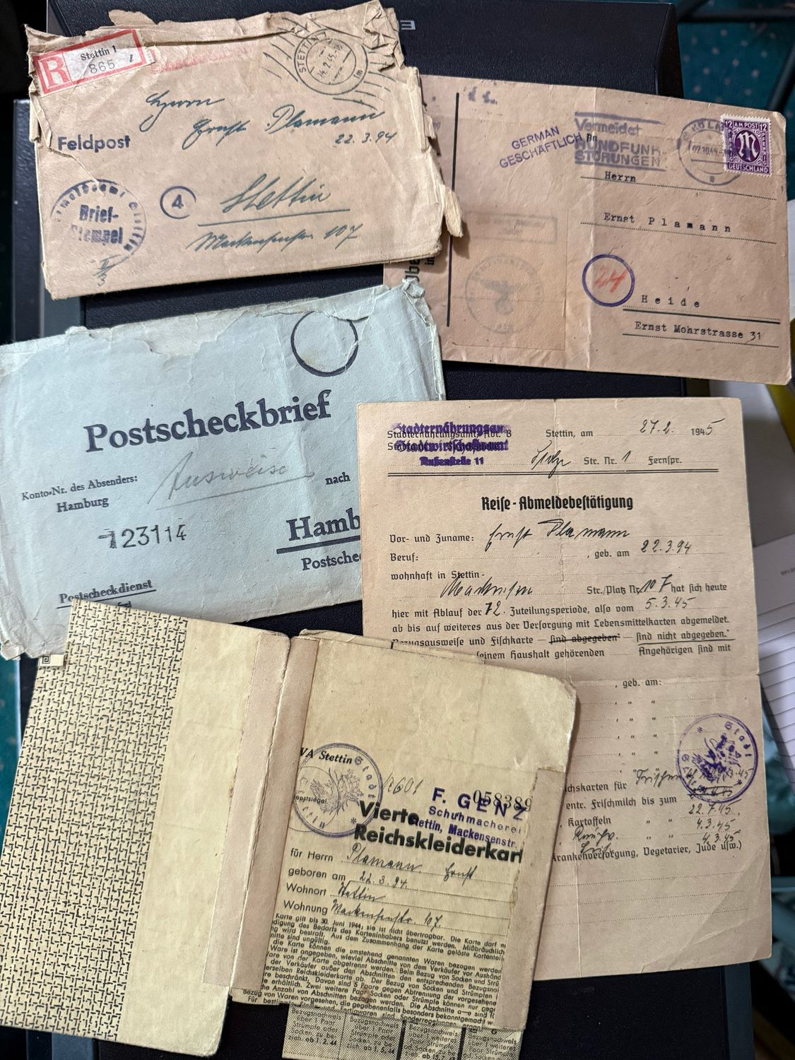 Z FACEBOOK AUCTION - German WW2 Wehrpass &amp; Document Lot, WW1 EK2, Kennkarte, Ration Cards &amp; More, STARTING BID $25 *