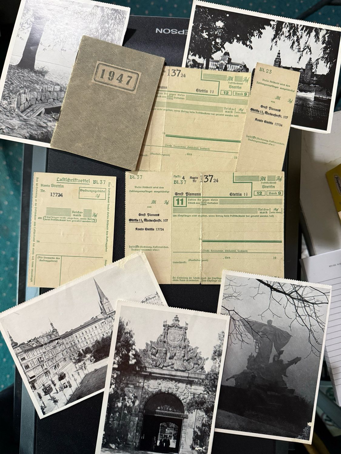 Z FACEBOOK AUCTION - German WW2 Wehrpass &amp; Document Lot, WW1 EK2, Kennkarte, Ration Cards &amp; More, STARTING BID $25 *