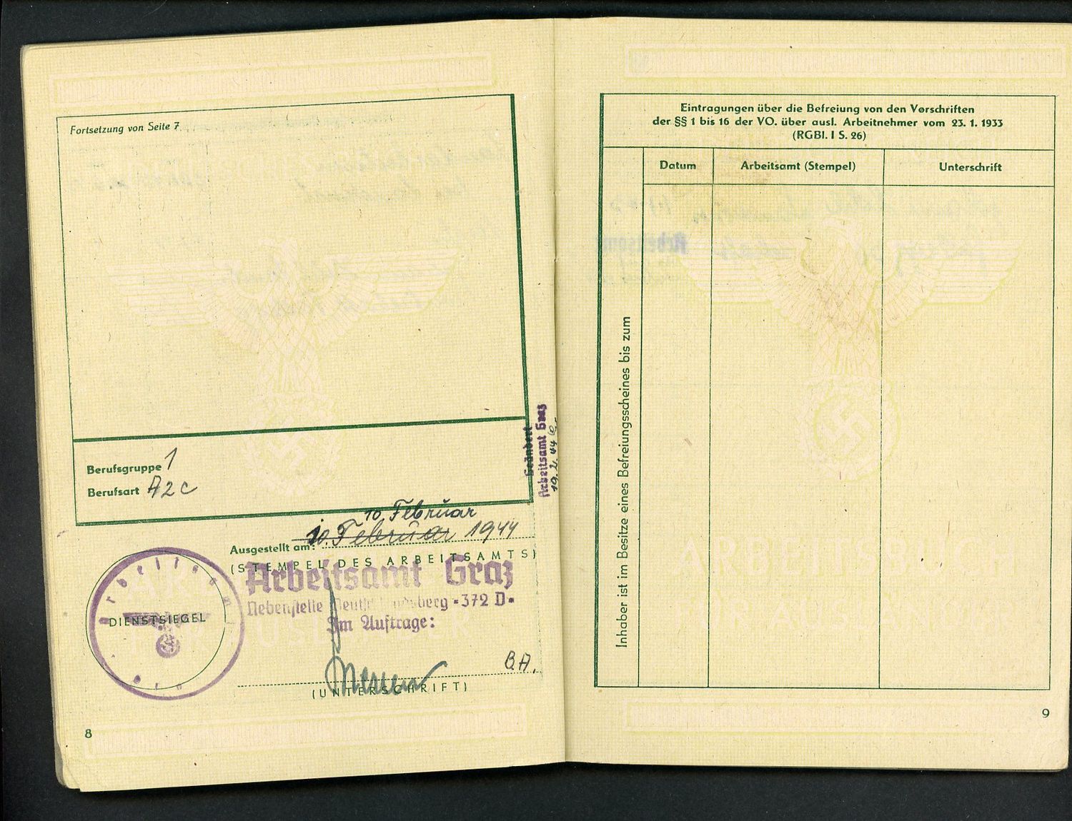 Z FACEBOOK AUCTION, RARE German WW2 Deutsches Reich Arbeitsbuch Fur Auslander Foreigner, Girl From Poland/Ukraine, STARTING BID $25 *