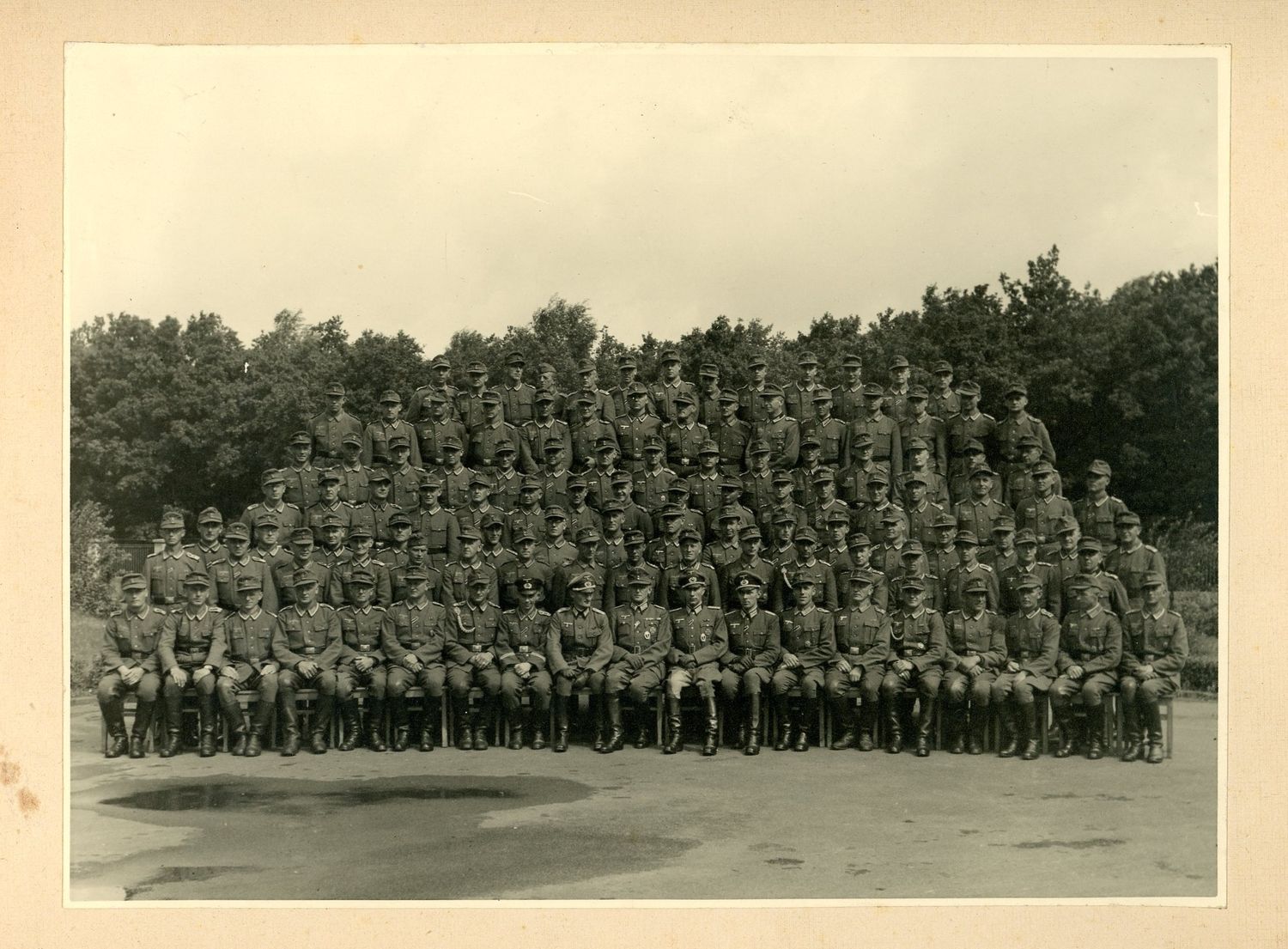 Z FACEBOOK AUCTION - Large German WW2 Photo - Combat Decorated Heer Officers + Enlisted Men in M43 Field Hats 1944 Hannover - START BID $5
