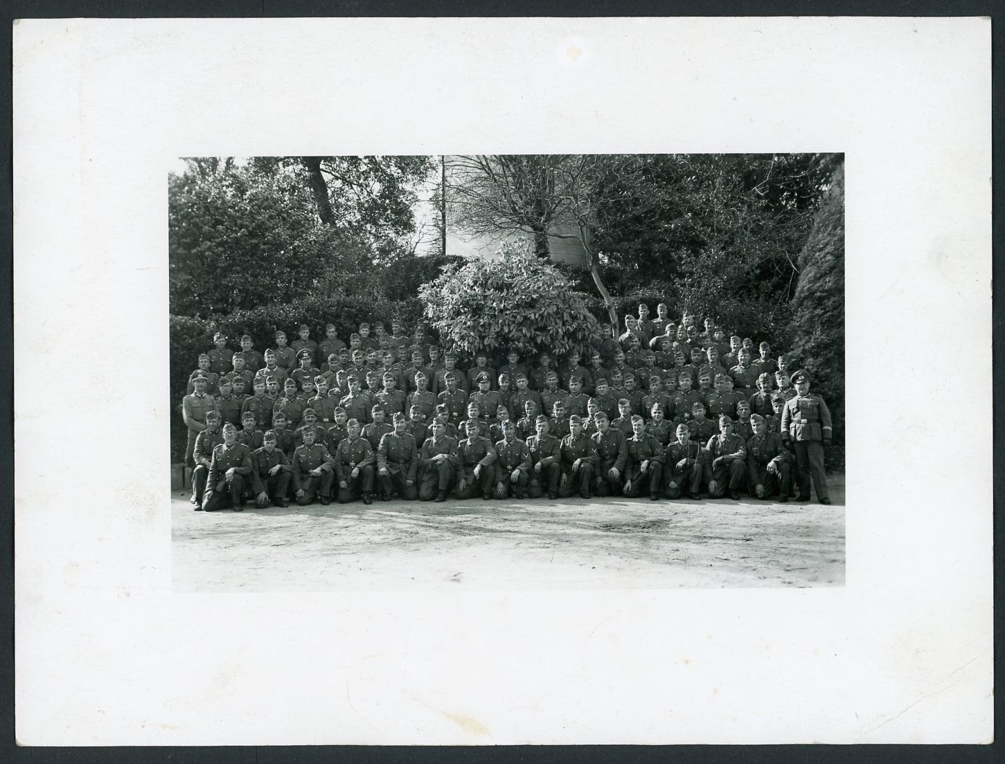Z FACEBOOK AUCTION - Large German WW2 Photo - Heer Officers &amp; Enlisted Men Group Portrait Occupied France March 1943 - START BID $5