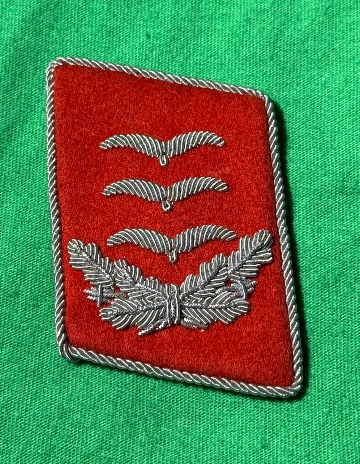 Z FACEBOOK AUCTION - Luftwaffe Flak Artillery Hauptmann Collar Tab, German WW2 Insignia - STARTING BID $8 *