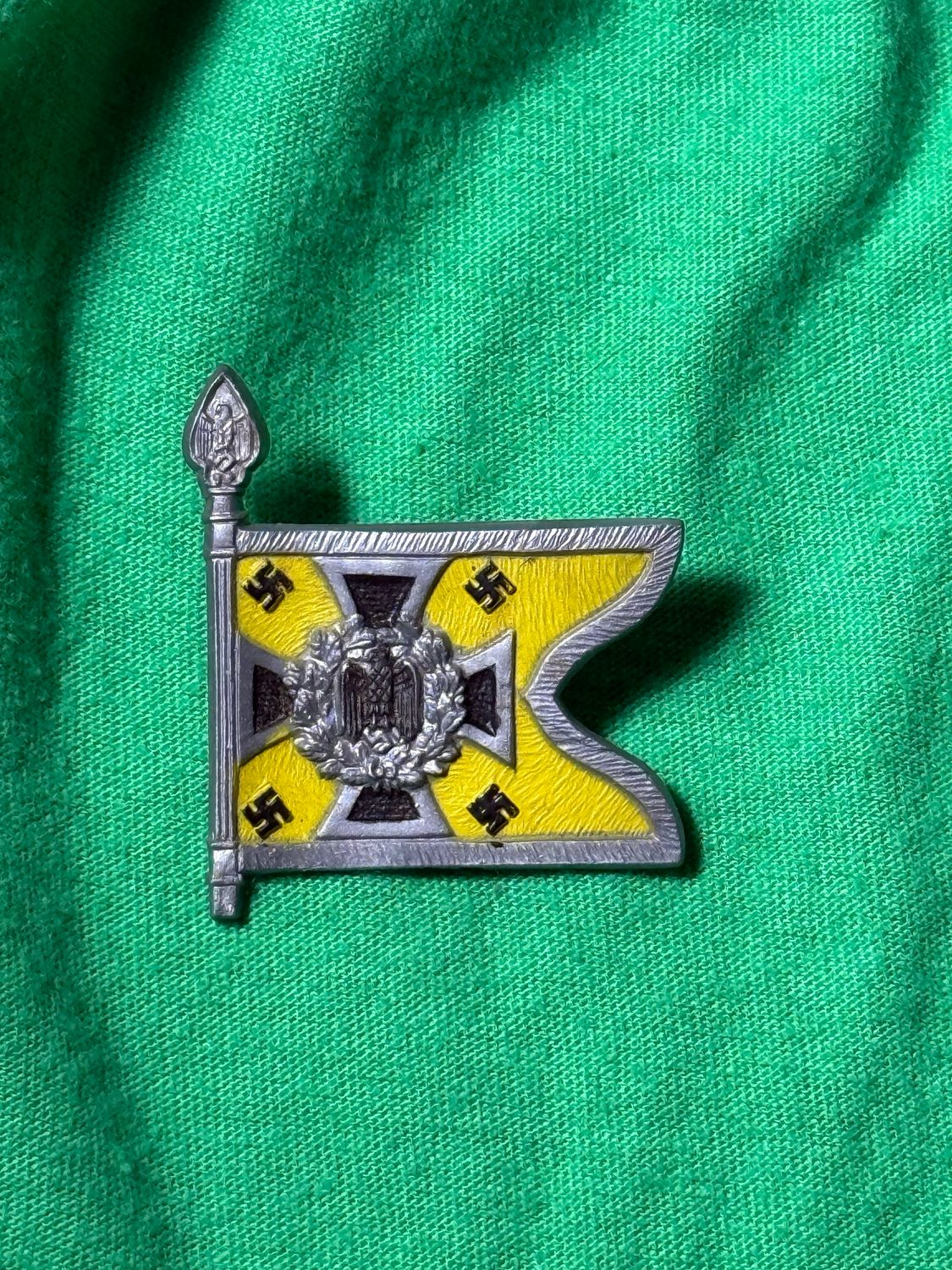 Z FACEBOOK AUCTION - German WHW Heer Flag Pin For Recon Nachrichten Troops, 5 swaz front, Winter Relief - STARTING BID $5