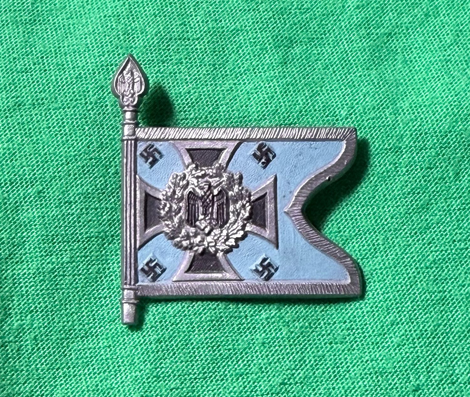 Z FACEBOOK AUCTION - German WHW Heer Flag Pin For Transport Troops 5 swaz front, Winter Relief - STARTING BID $5
