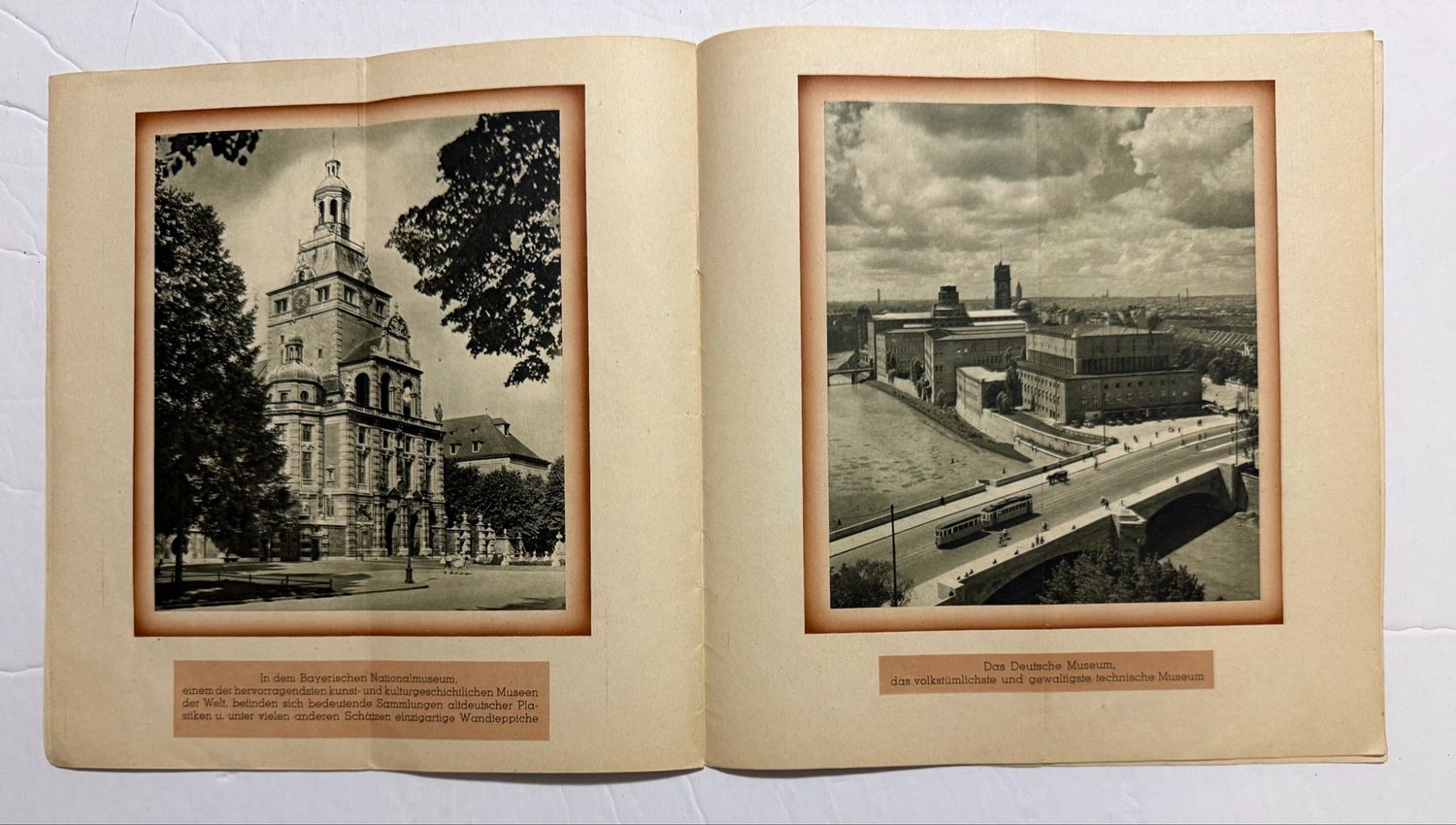Z FACEBOOK AUCTION- 1938/39 Munich Germany Tourist Brochure Featuring All The Famous Third Reich Locations, der Hauptstadt der Bewegung - STARTING BID $5