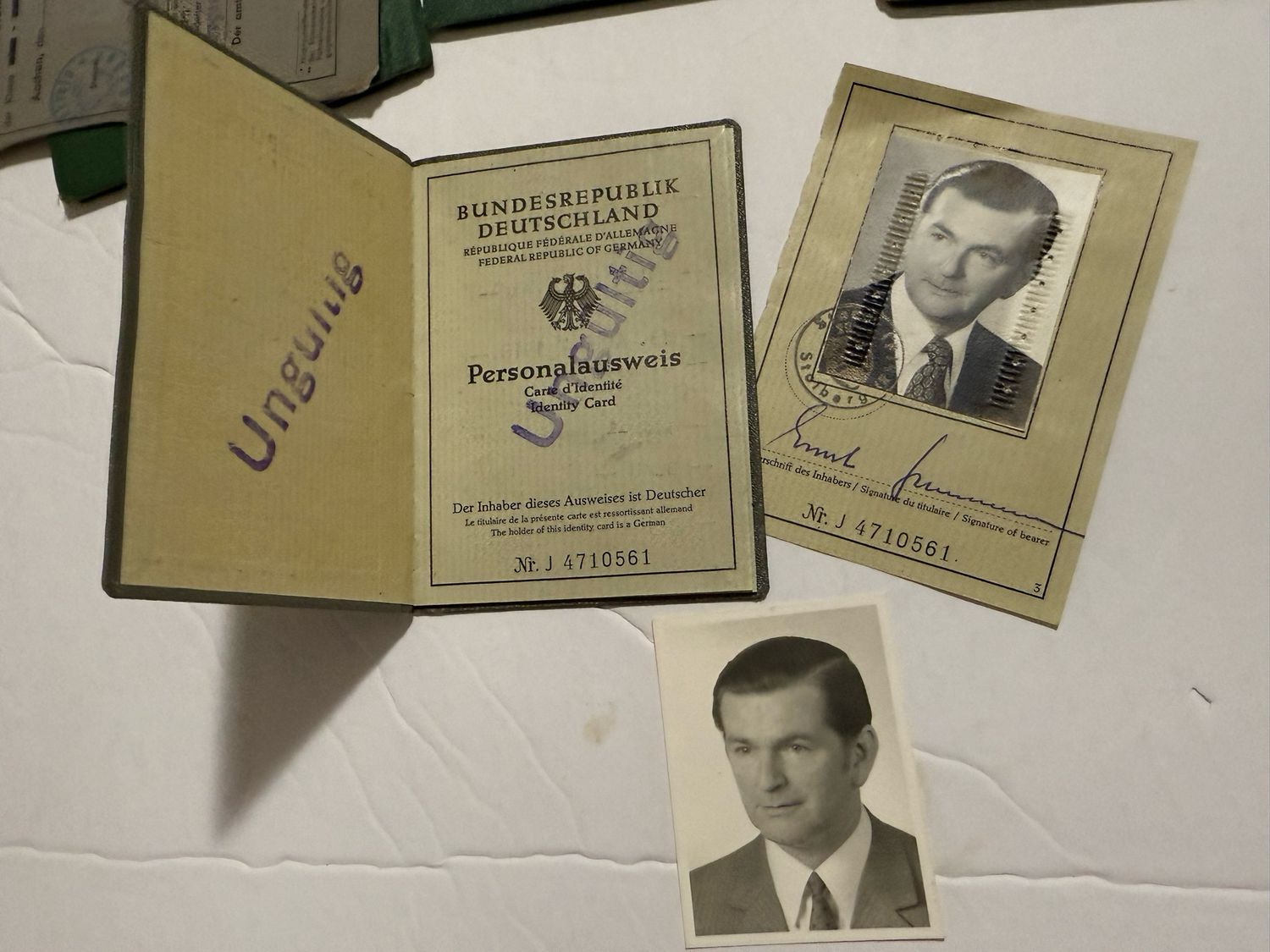 Z FACEBOOK AUCTION- German Reisepass Lot For Family In Bundesrepublik Deutschland West Germany, For Man, Wife, Children, Includes Fuhrerschein Driver&#39;s License - STARTING BID $5