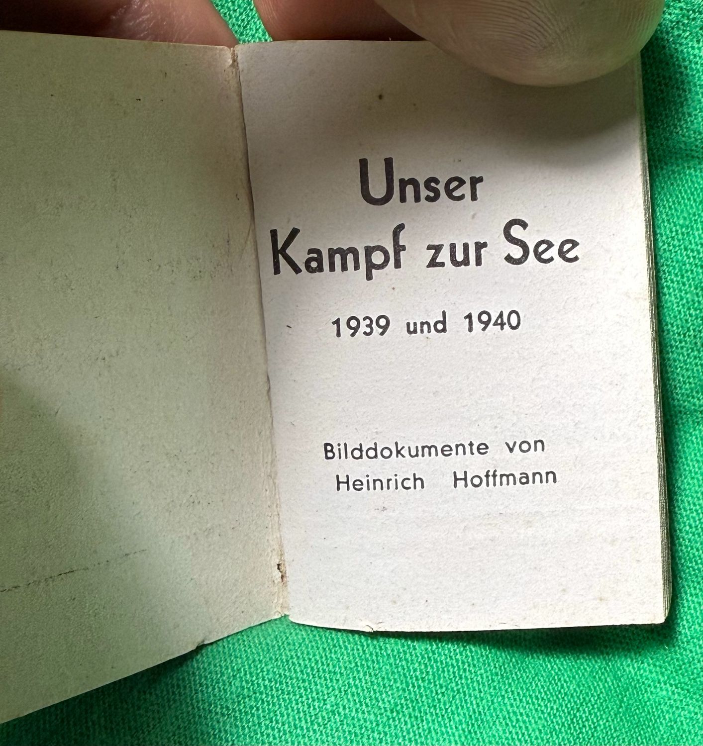 Z FACEBOOK AUCTION- German DRK Mini Booklet Des Fuhrers Kampf Zur See - Adolf&#39;s War At Sea 1939 and 1940 - STARTING BID $5