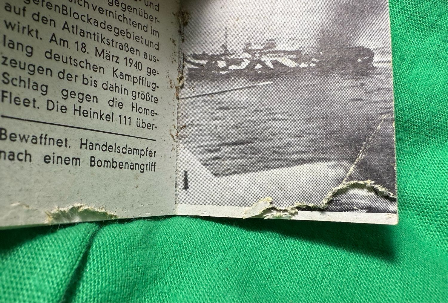 Z FACEBOOK AUCTION- German DRK Mini Booklet Des Fuhrers Kampf Zur See - Adolf&#39;s War At Sea 1939 and 1940 - STARTING BID $5